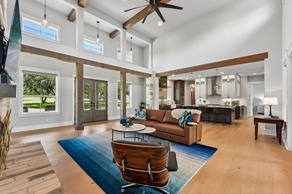 2203 Improver Road Spicewood TX 78669