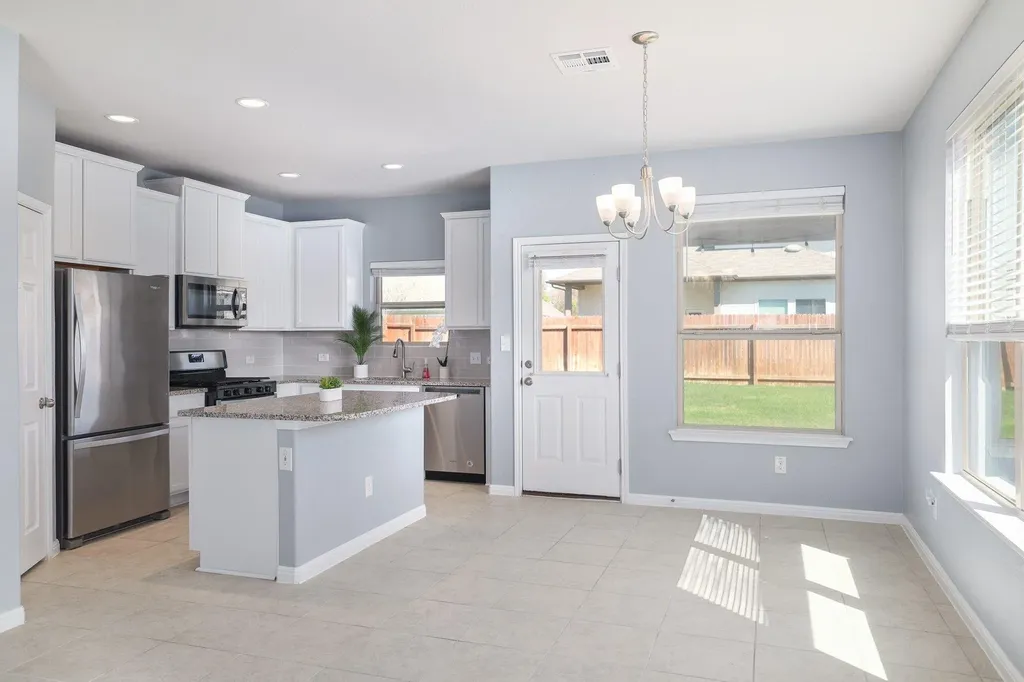 153 Brady Creek Way Leander TX 78641