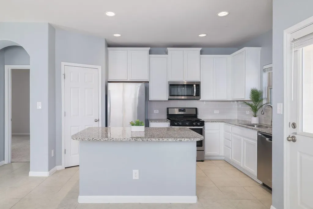 153 Brady Creek Way Leander TX 78641