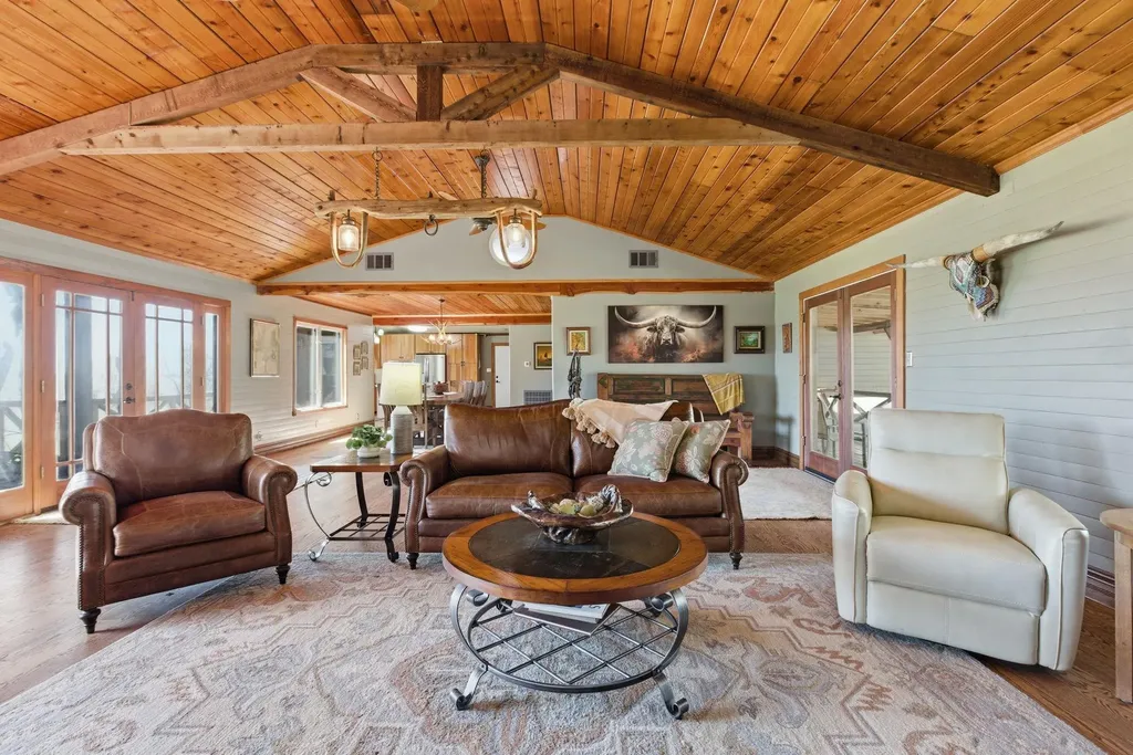 18335 Fm 86 Red Rock TX 78662