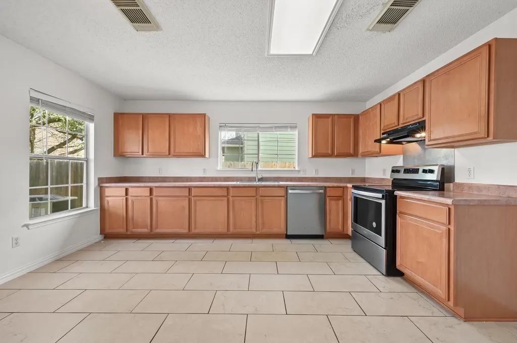 141 Wild Buffalo Drive Kyle TX 78640