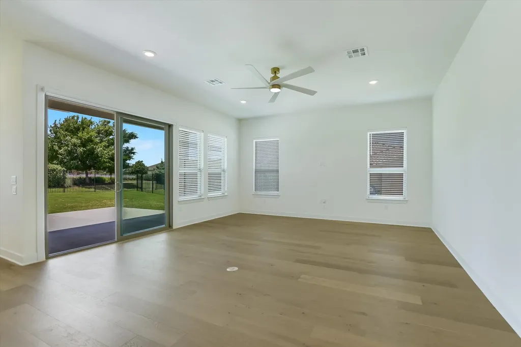 1809 Mazarro Drive Leander TX 78641