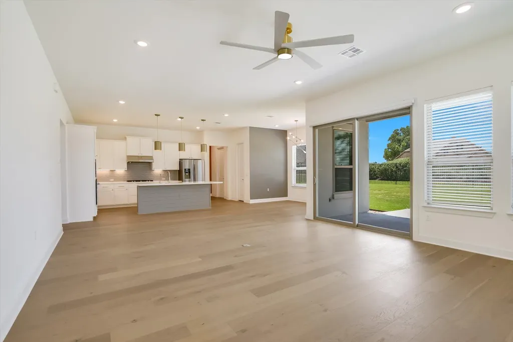 1809 Mazarro Drive Leander TX 78641