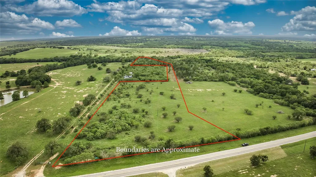 9296 Fm 713 Dale TX 78616