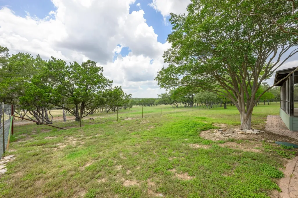 101 Pioneer Trail Dripping Springs TX 78620