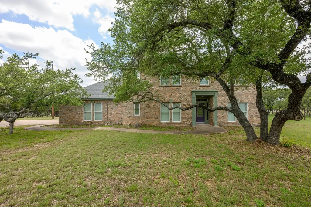 101 Pioneer Trail Dripping Springs TX 78620