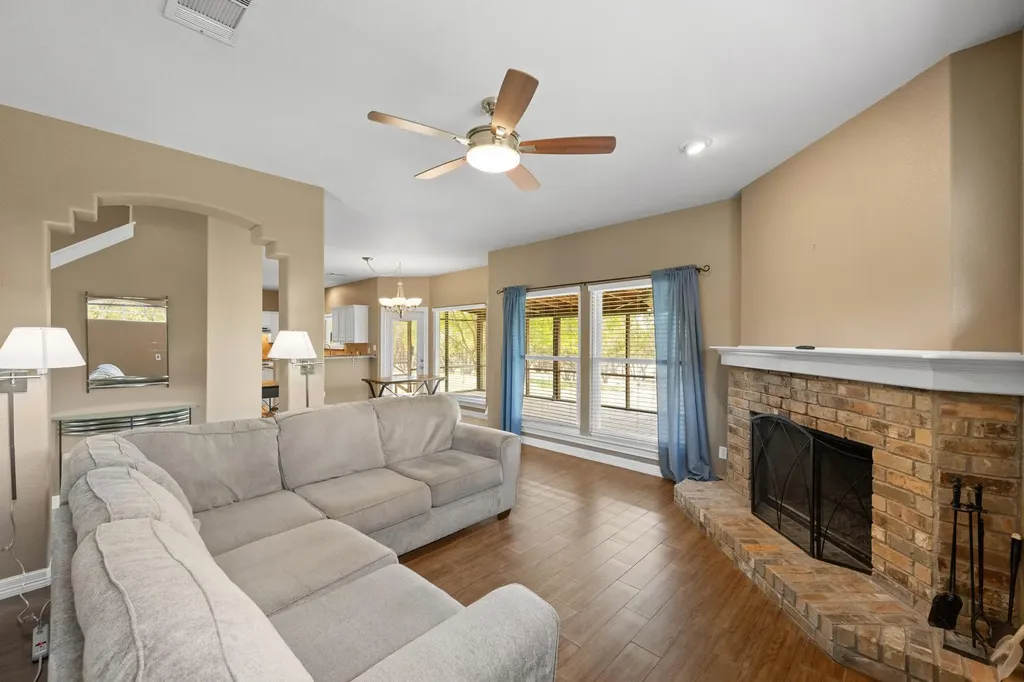 101 Pioneer Trail Dripping Springs TX 78620