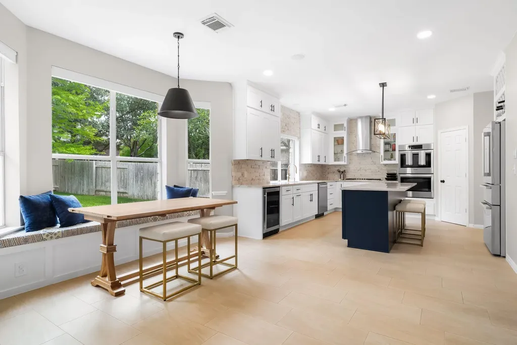 3401 Zebecca Creek Drive Austin TX 78732