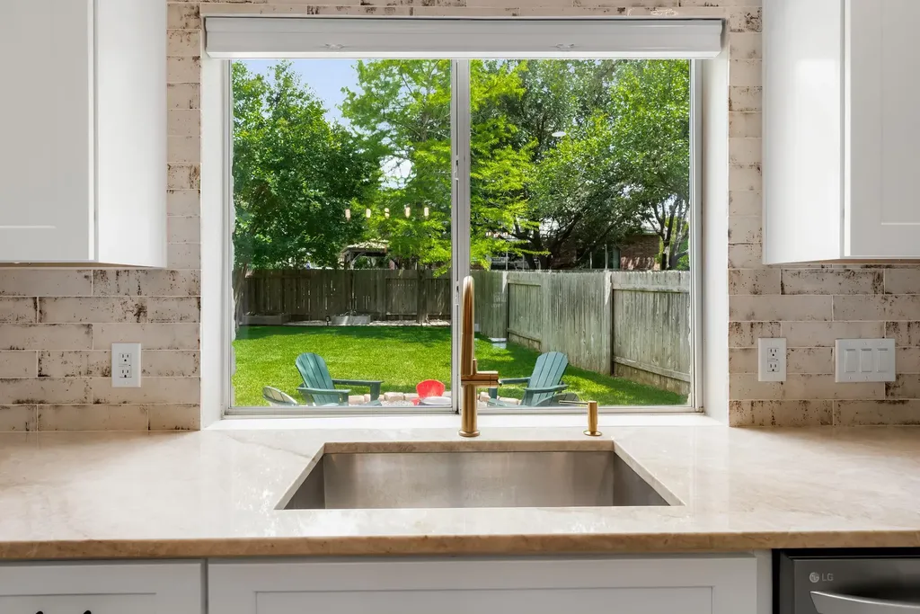 3401 Zebecca Creek Drive Austin TX 78732