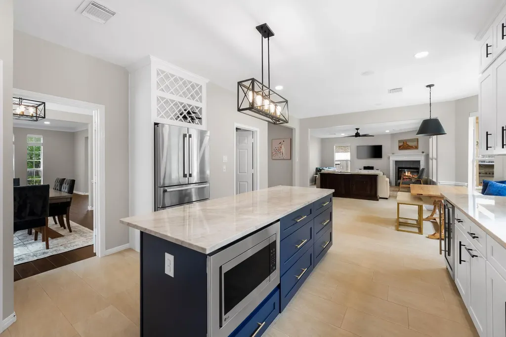 3401 Zebecca Creek Drive Austin TX 78732