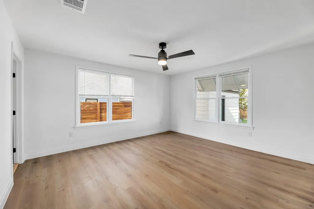 306 W Stassney Lane Austin TX 78745