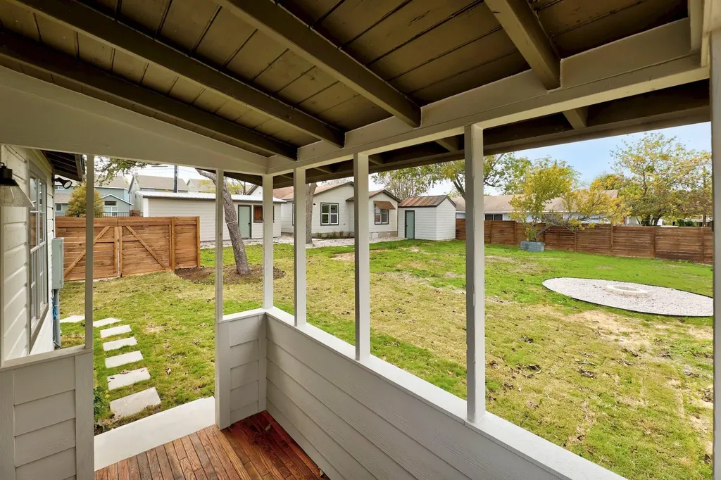 306 W Stassney Lane Austin TX 78745