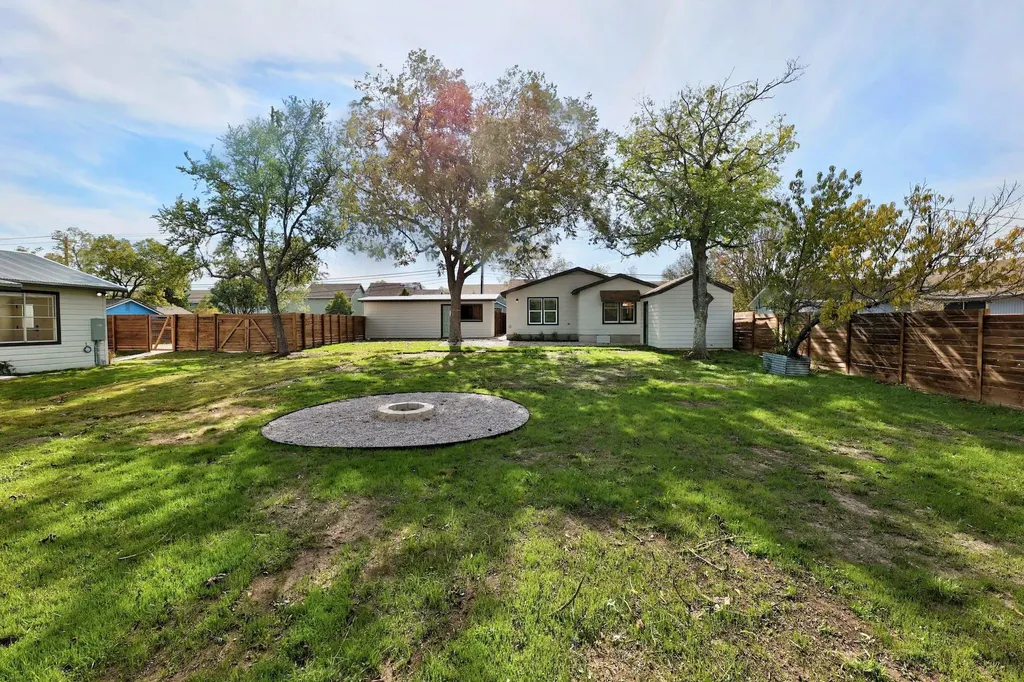 306 W Stassney Lane Austin TX 78745