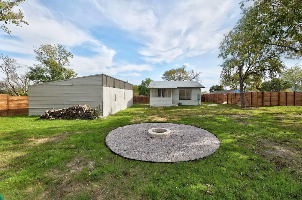 306 W Stassney Lane Austin TX 78745