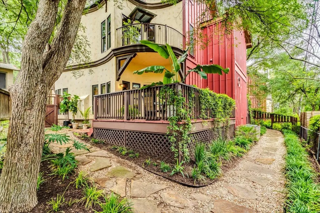3012 S 4th Street Austin TX 78704