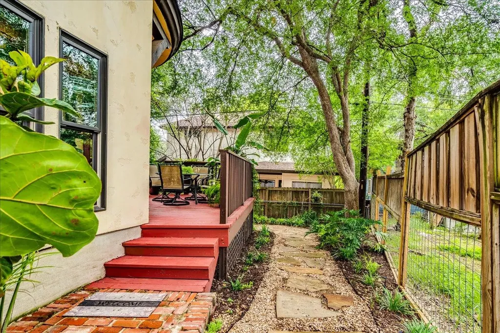 3012 S 4th Street Austin TX 78704