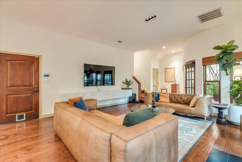 3012 S 4th Street Austin TX 78704