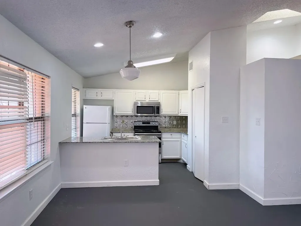 21107 Highland Lake Drive Lago Vista TX 78645