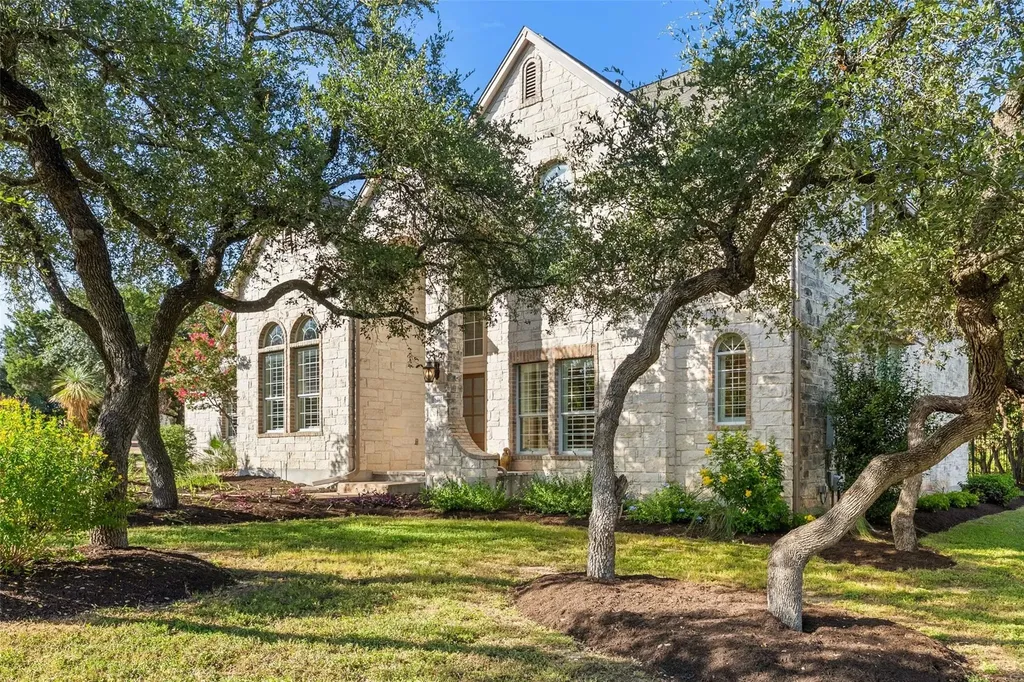 8215 Dark Ridge Cove Austin TX 78737