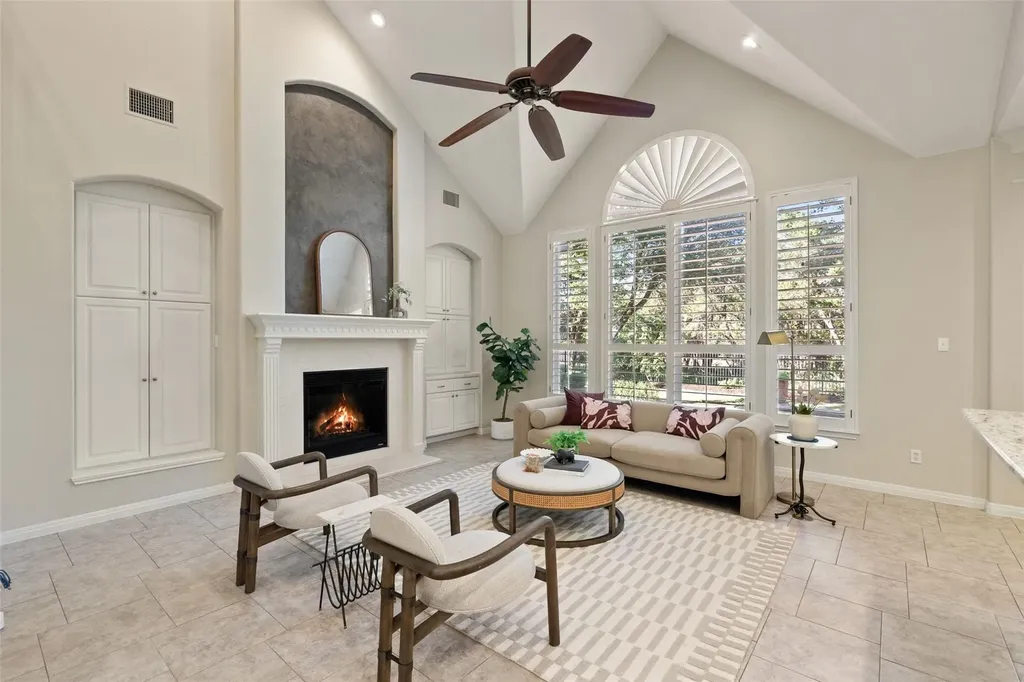 8215 Dark Ridge Cove Austin TX 78737