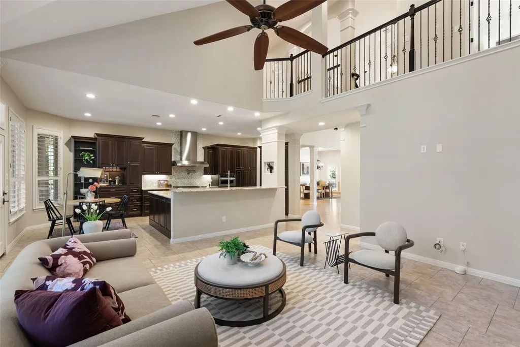 8215 Dark Ridge Cove Austin TX 78737