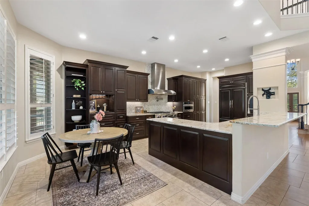 8215 Dark Ridge Cove Austin TX 78737