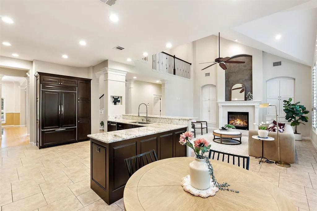 8215 Dark Ridge Cove Austin TX 78737