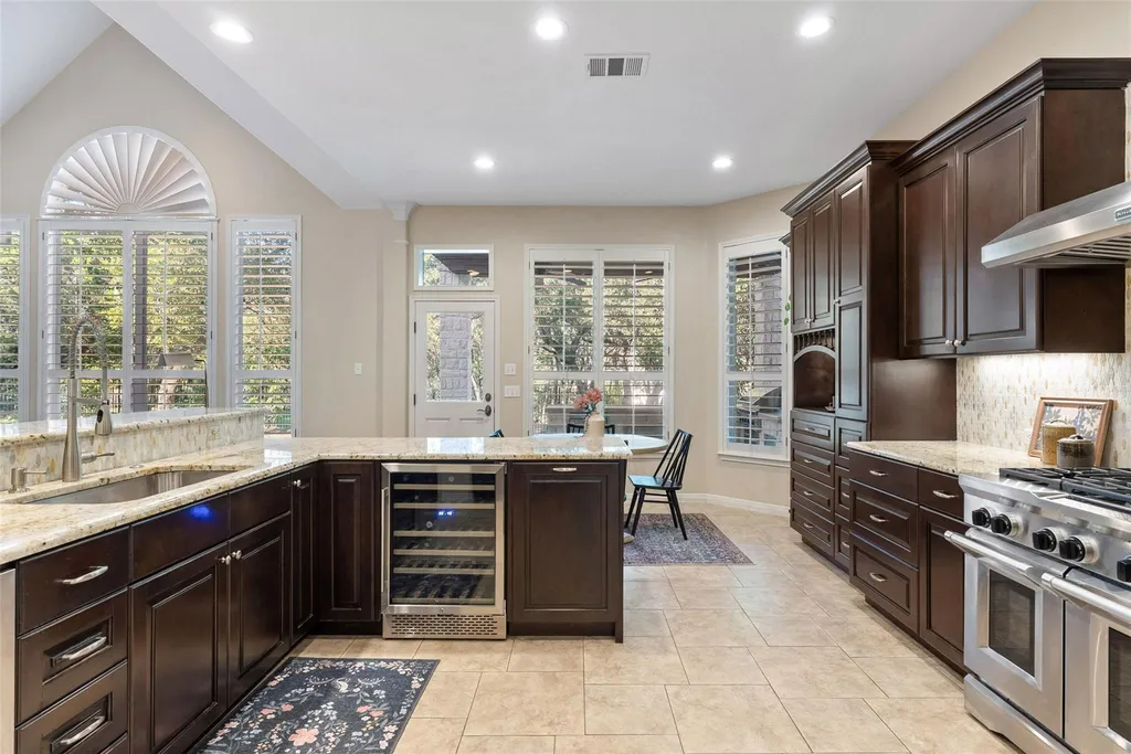 8215 Dark Ridge Cove Austin TX 78737