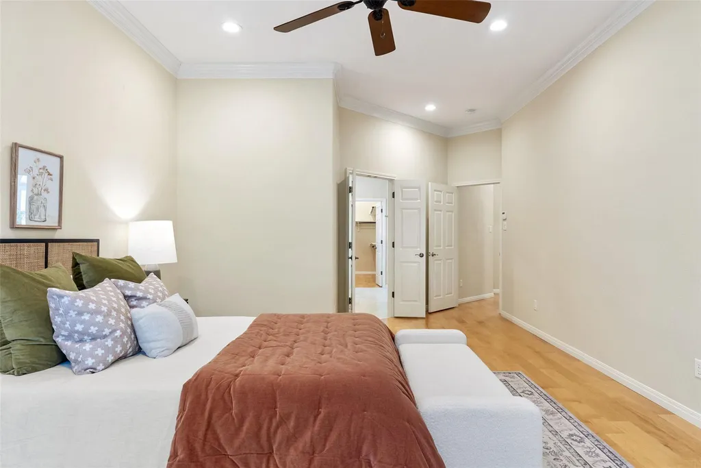 8215 Dark Ridge Cove Austin TX 78737