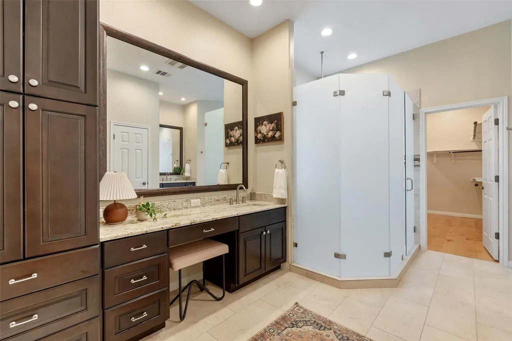 8215 Dark Ridge Cove Austin TX 78737