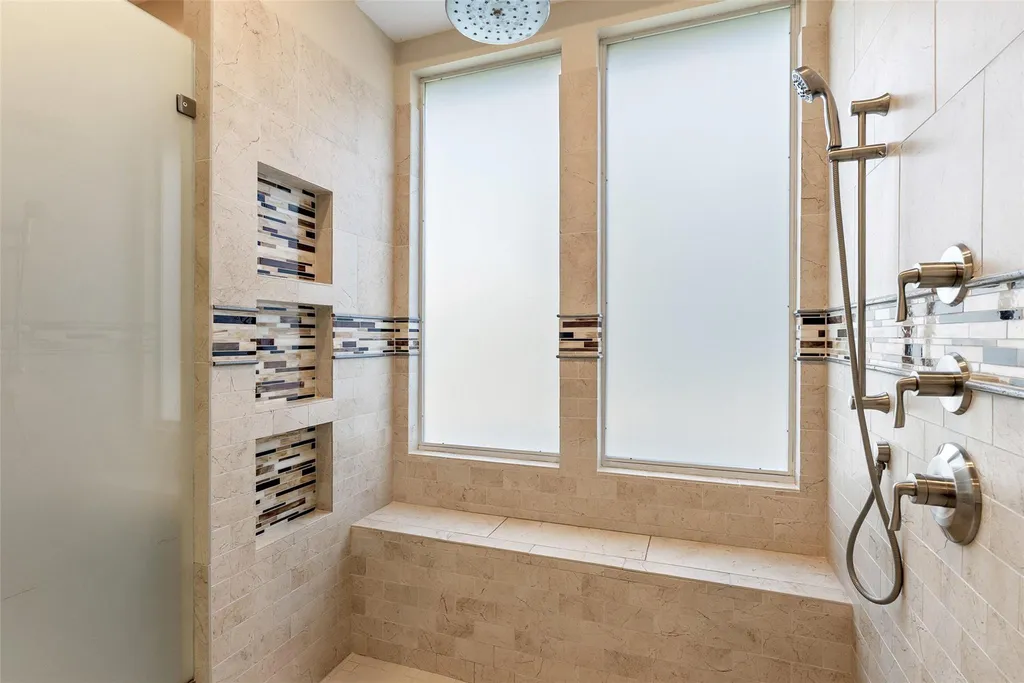 8215 Dark Ridge Cove Austin TX 78737