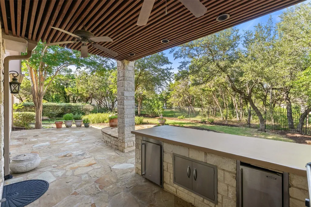 8215 Dark Ridge Cove Austin TX 78737