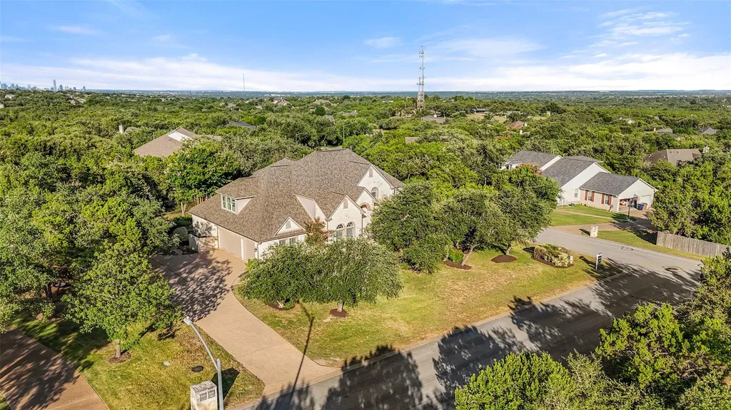 8215 Dark Ridge Cove Austin TX 78737