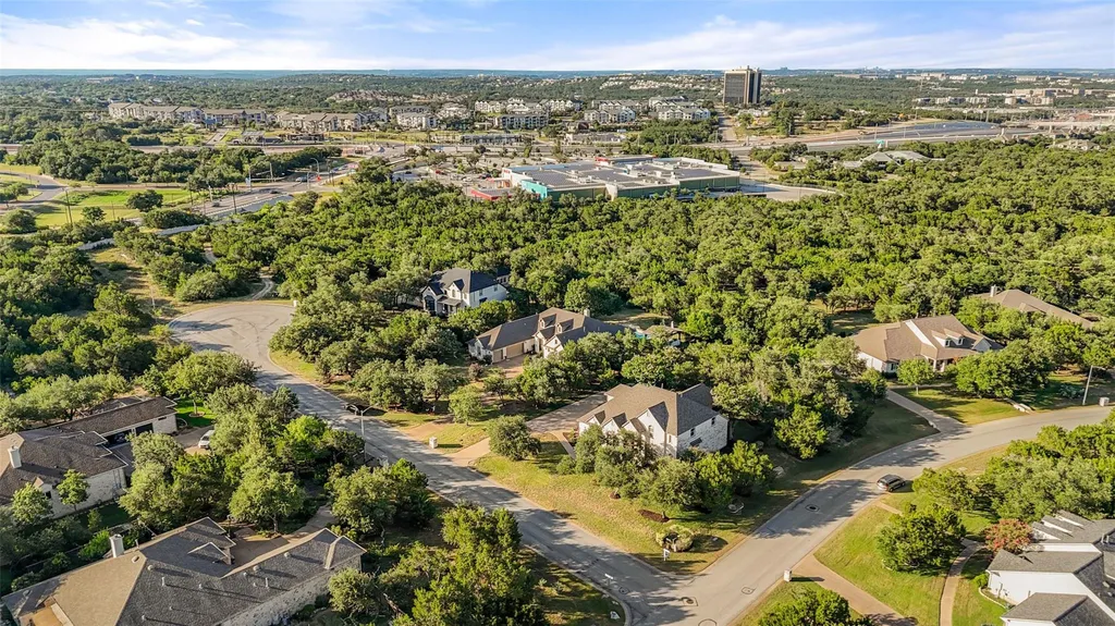 8215 Dark Ridge Cove Austin TX 78737