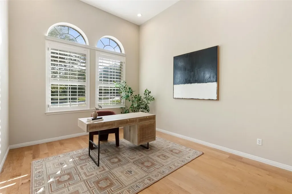 8215 Dark Ridge Cove Austin TX 78737
