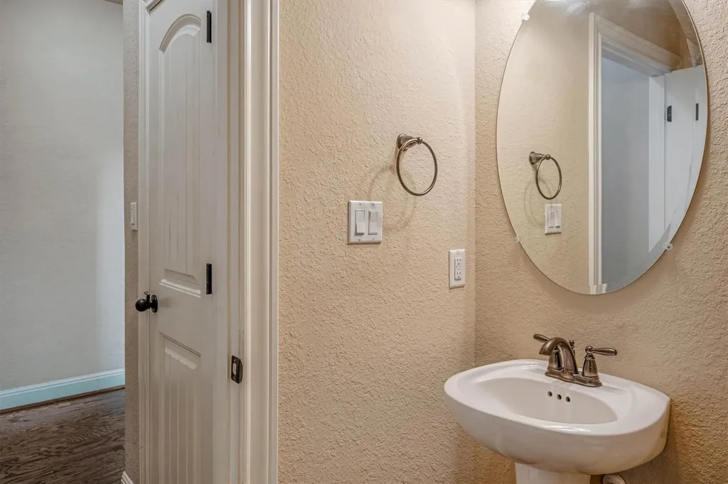 5809 Viejo Drive Austin TX 78738