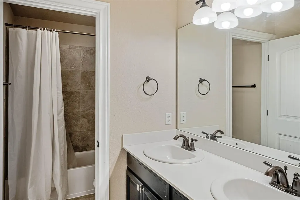 5809 Viejo Drive Austin TX 78738