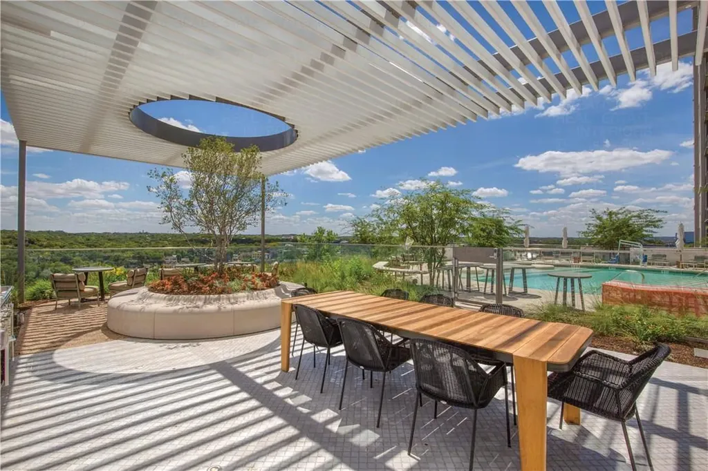 44 East Avenue Austin TX 78701