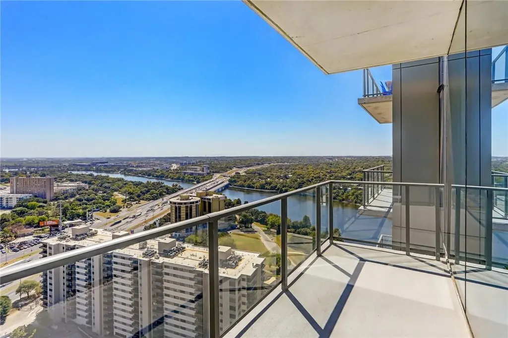 44 East Avenue Austin TX 78701