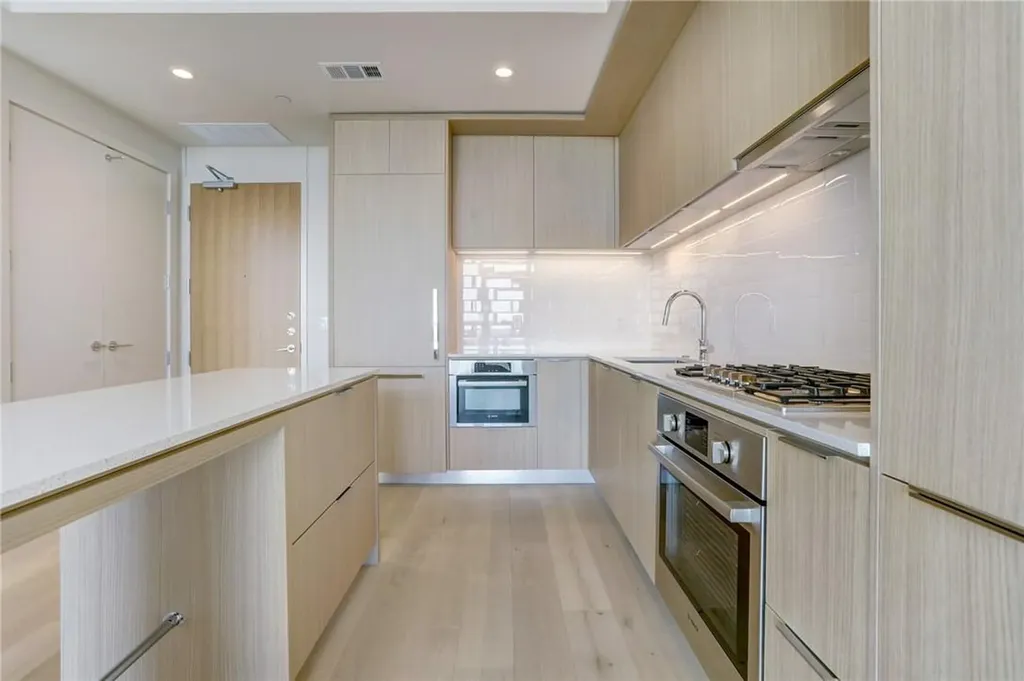 44 East Avenue Austin TX 78701