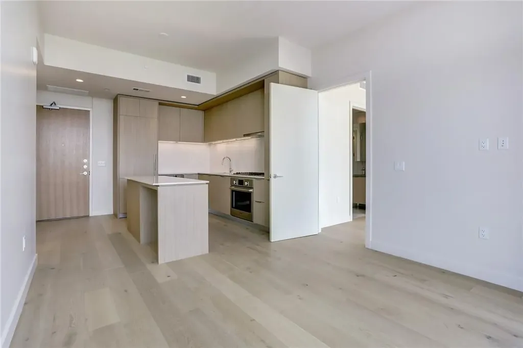 44 East Avenue Austin TX 78701