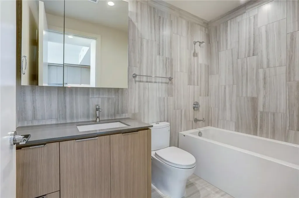 44 East Avenue Austin TX 78701