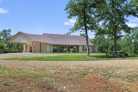 1306 22 Hills Road Gause TX 77857