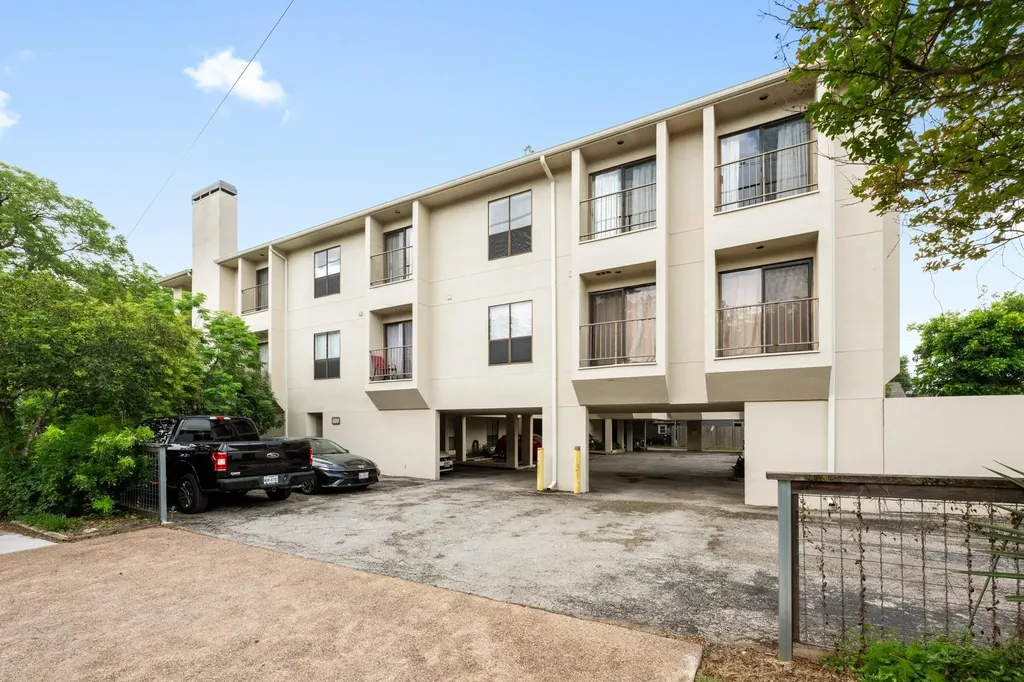 409 E 38th Street Austin TX 78705