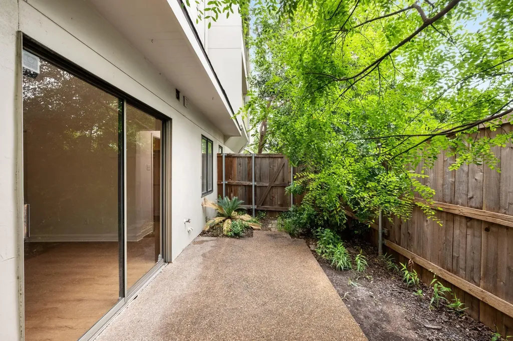 409 E 38th Street Austin TX 78705