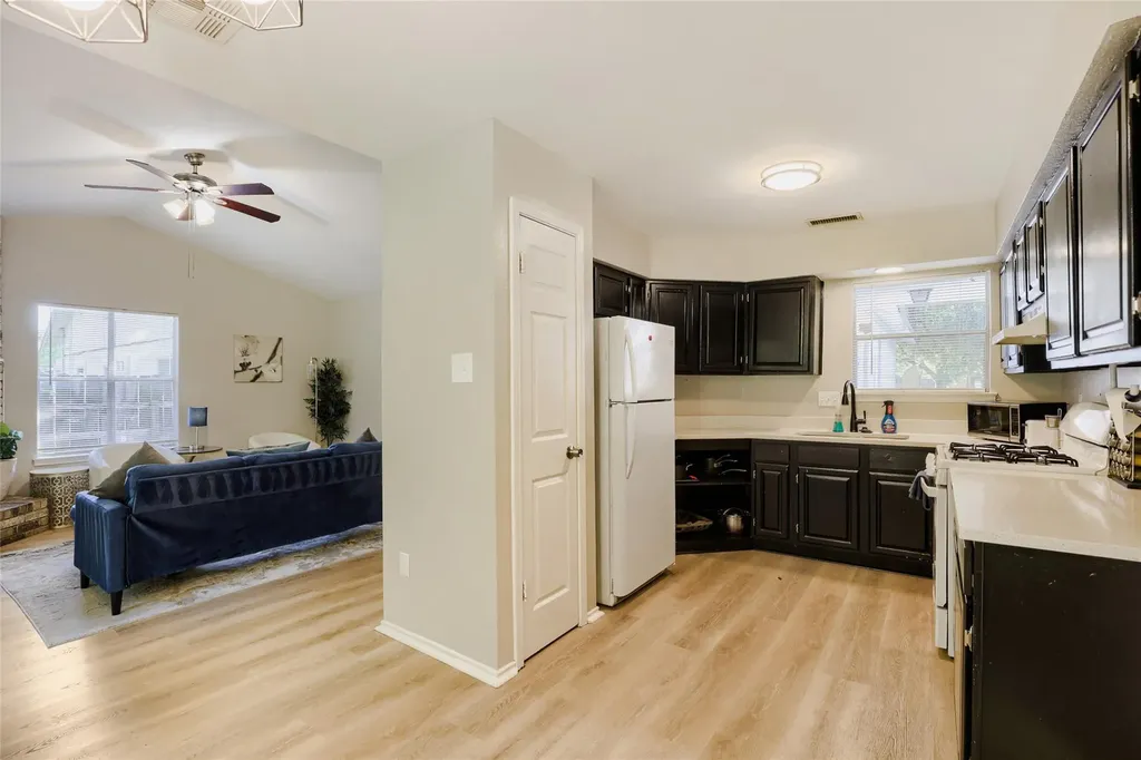 16402 Parkway Drive Pflugerville TX 78660