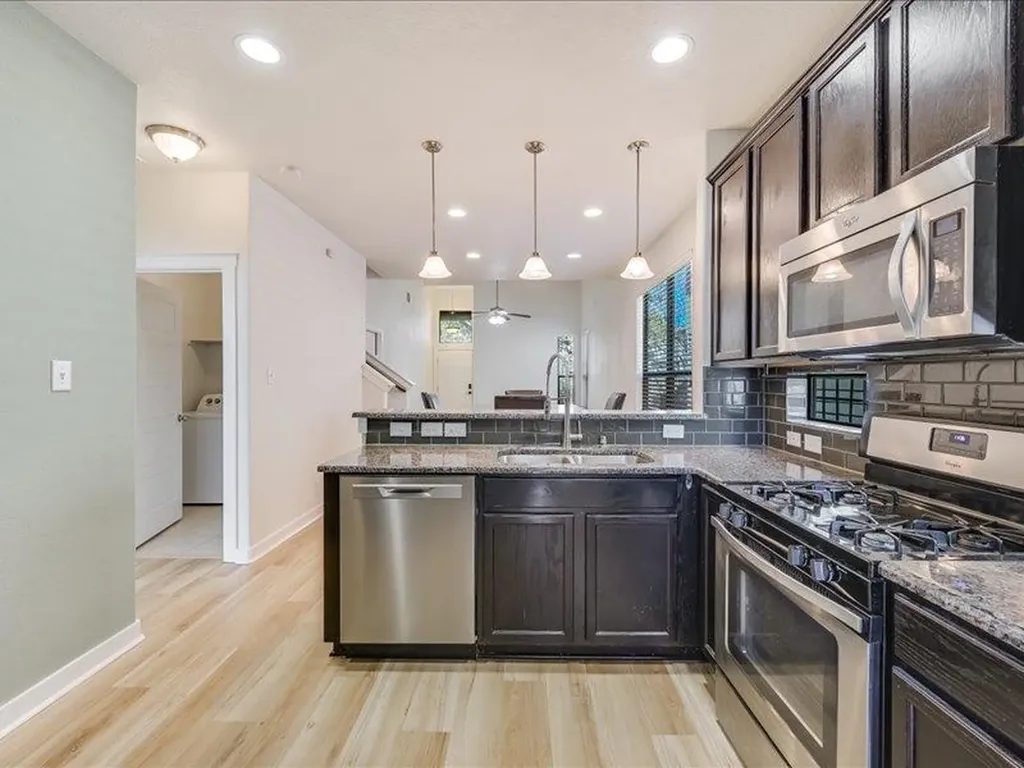 2101 Rivers Edge Way Austin TX 78741