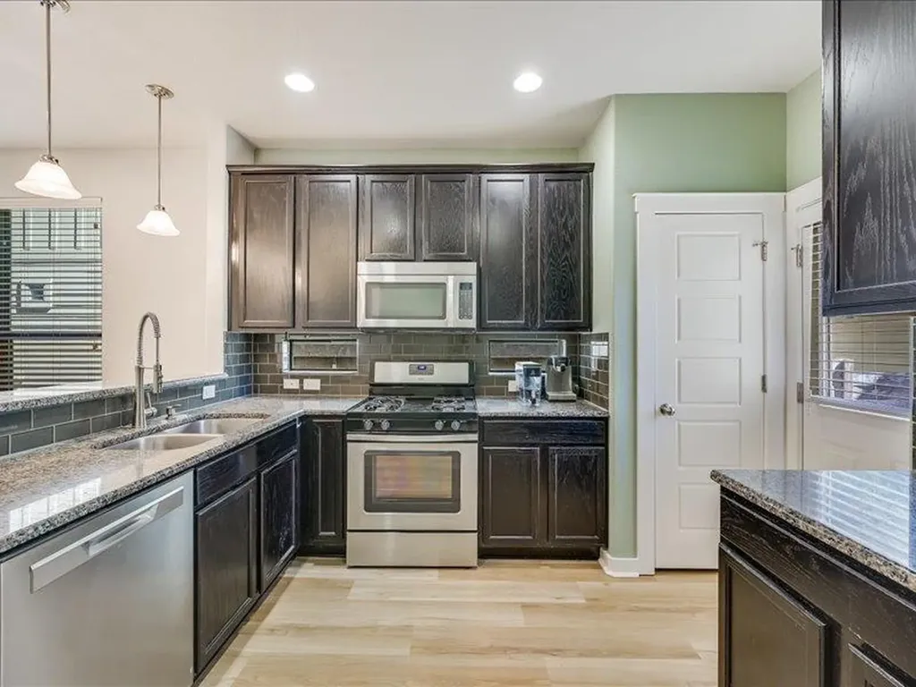 2101 Rivers Edge Way Austin TX 78741