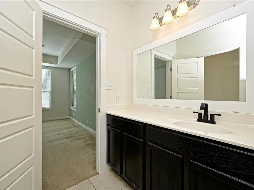 2101 Rivers Edge Way Austin TX 78741