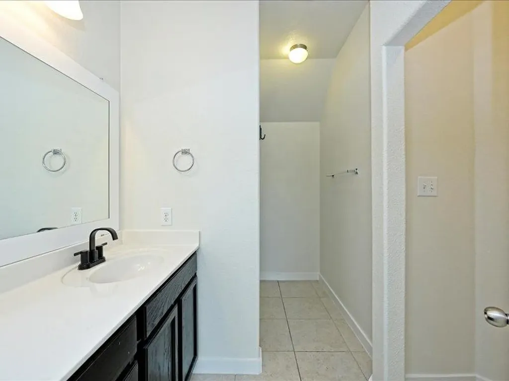 2101 Rivers Edge Way Austin TX 78741
